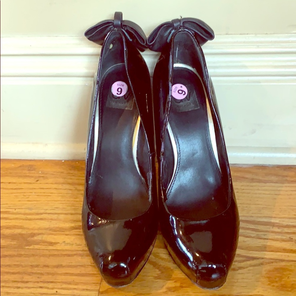 Dolce Vita Size 9 Bowed Black Patent Leather Heels